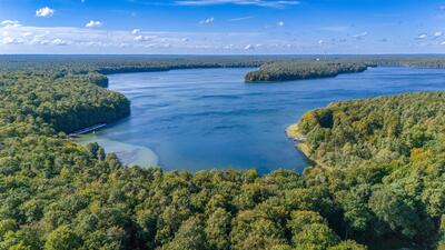 Drohnenaufnahme vom Großen Stechlinsee bei Neuglobsow